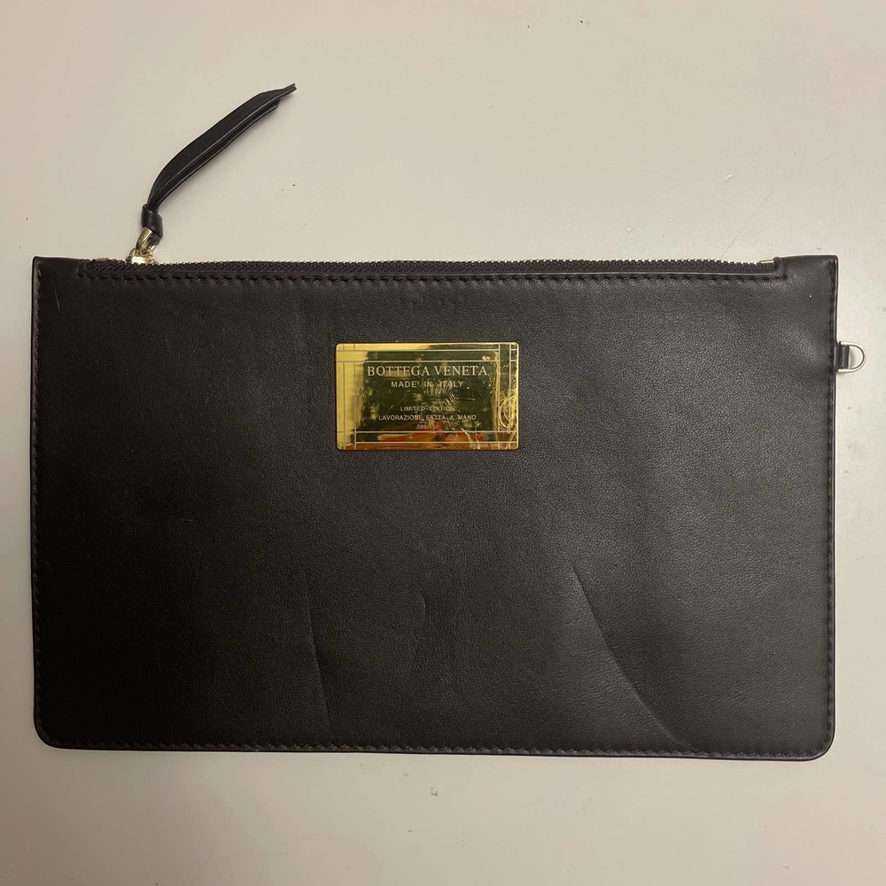 Bottega Venetta flat pouch leather dark brown